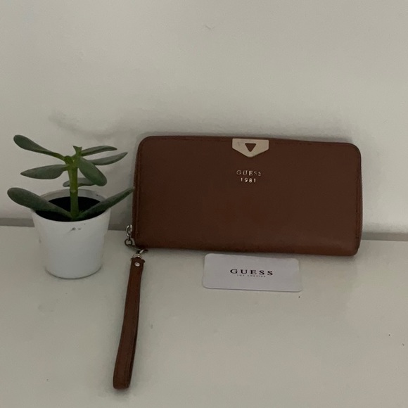 GUESS WRISTLET - Picture 2 of 2